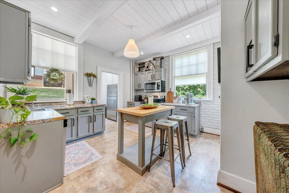 110 Green ST - Photo 21
