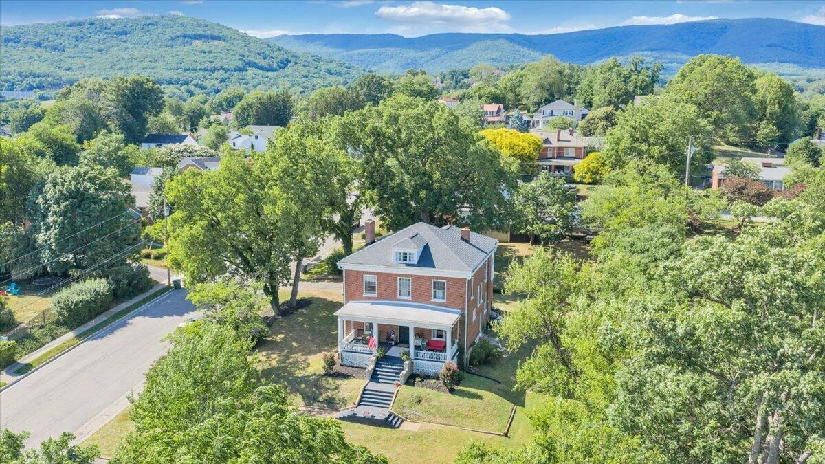 110 Green ST - Photo 4