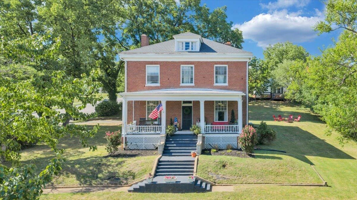 110 Green ST - Photo 6