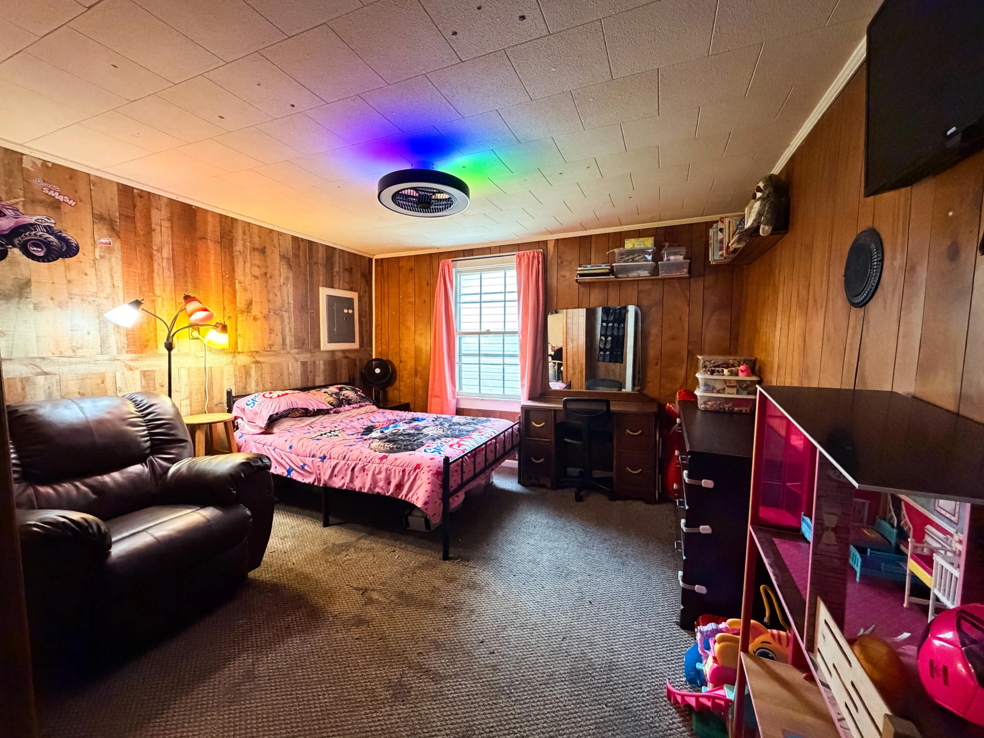 836 Brussels AVE - Photo 9