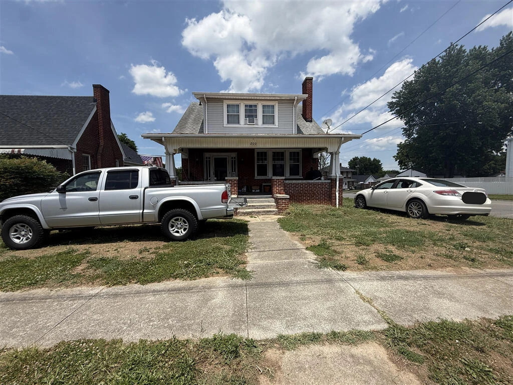 200 Cedar AVE - Photo 2