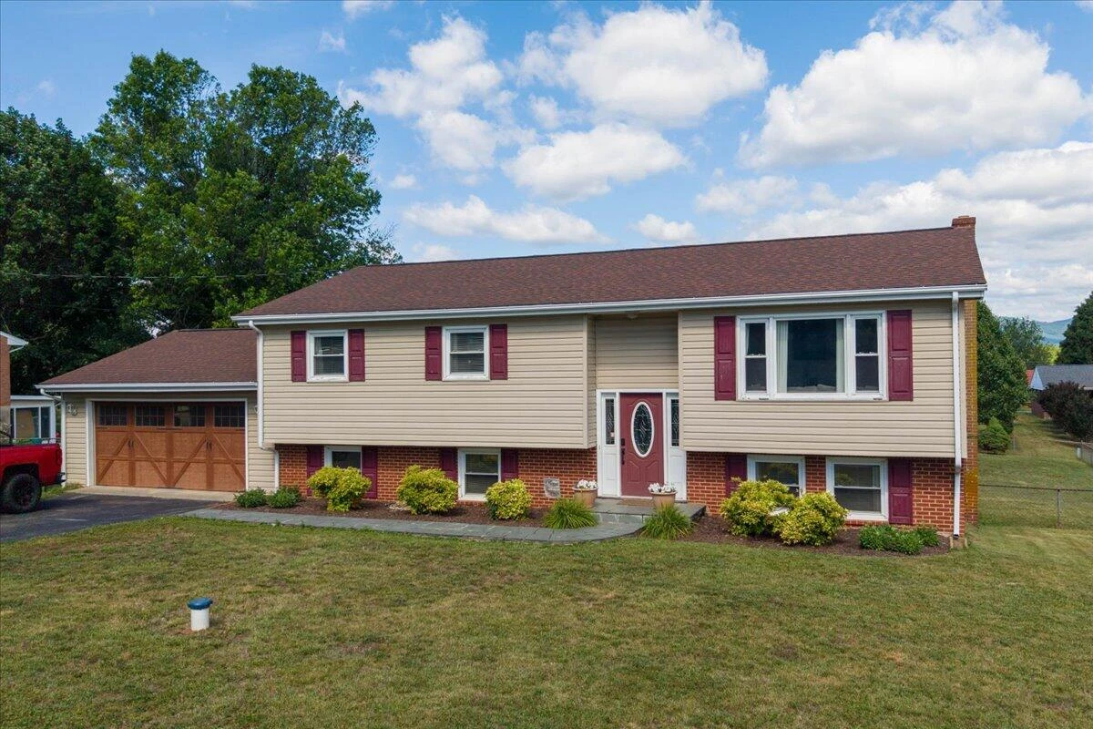 7248 Old Mountain RD