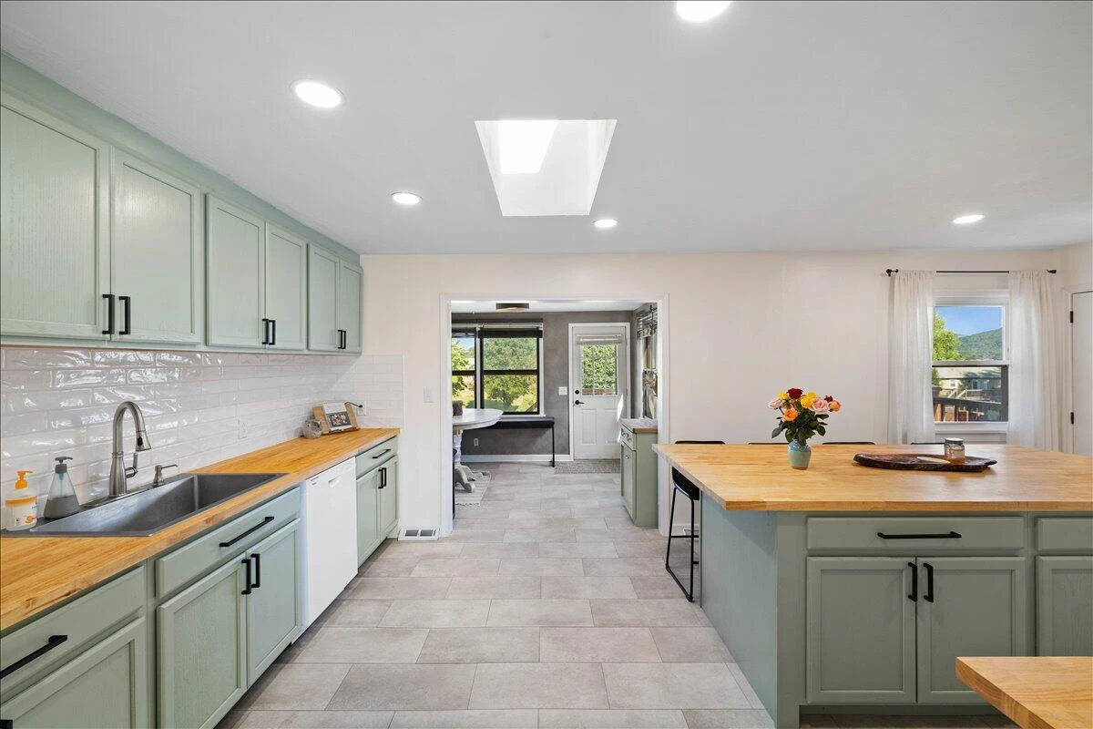 7248 Old Mountain RD - Photo 4