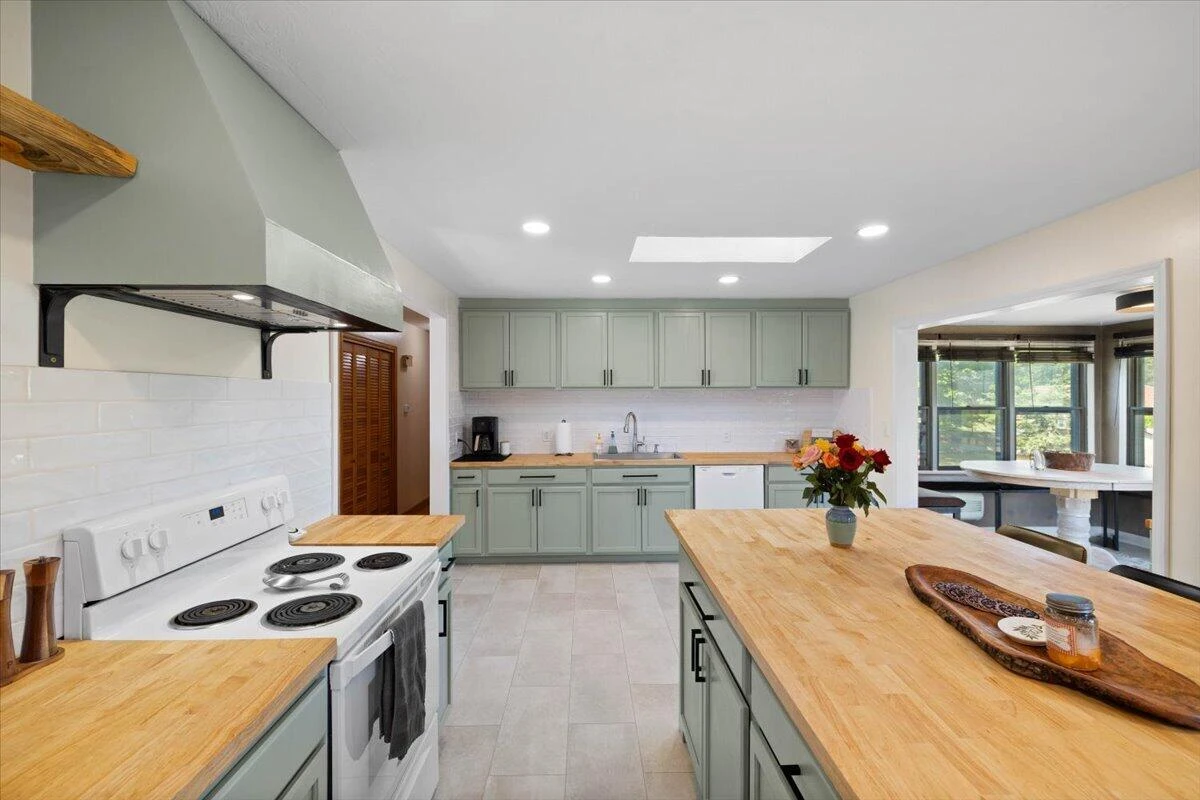 7248 Old Mountain RD - Photo 5