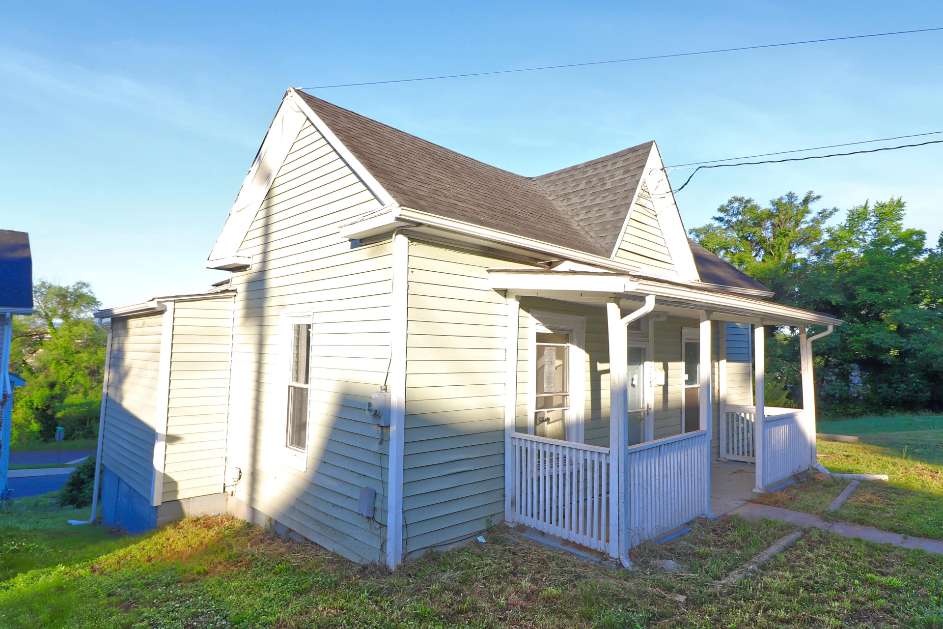518 Patton AVE NW - Photo 2