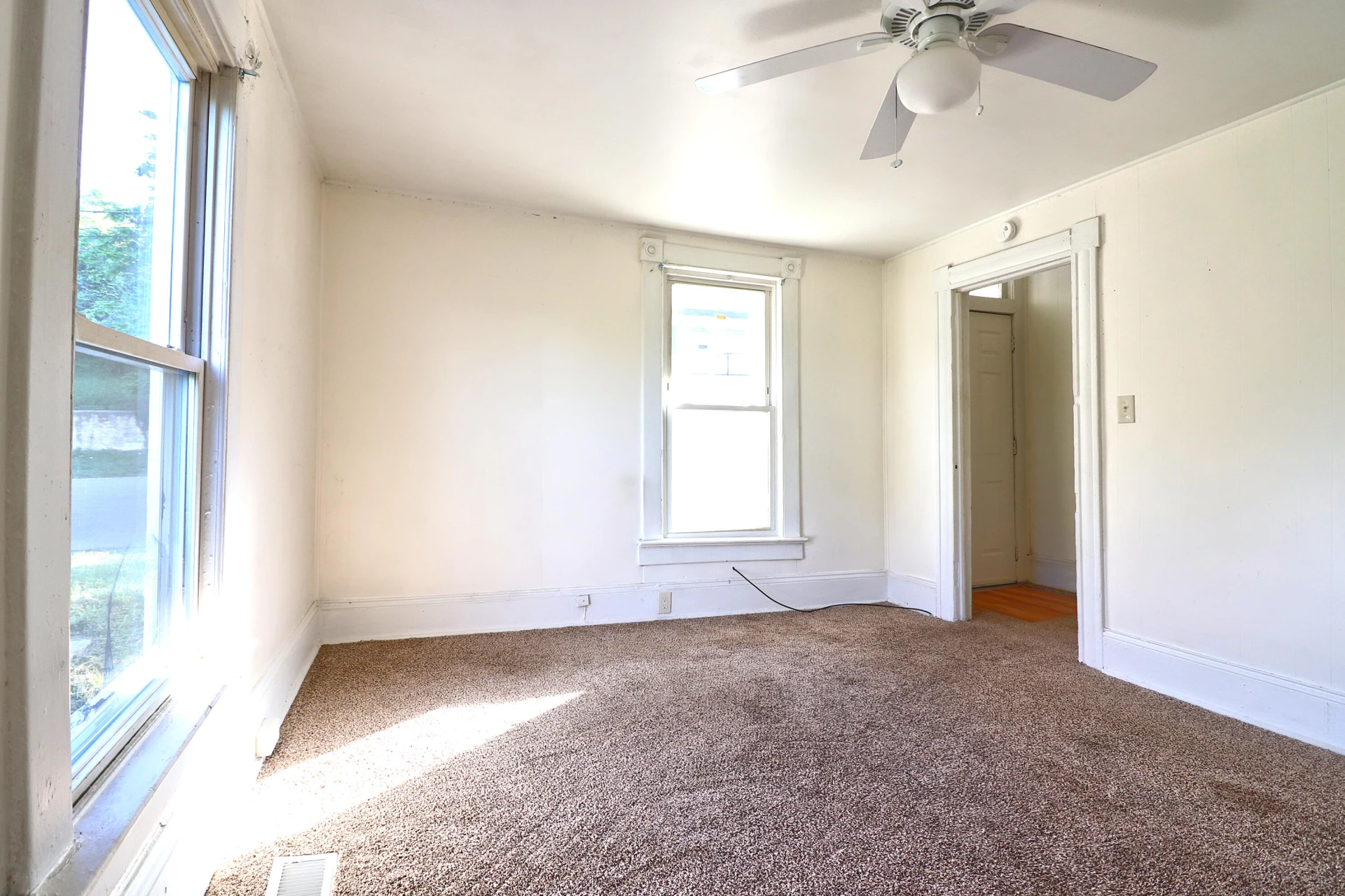 518 Patton AVE NW - Photo 8