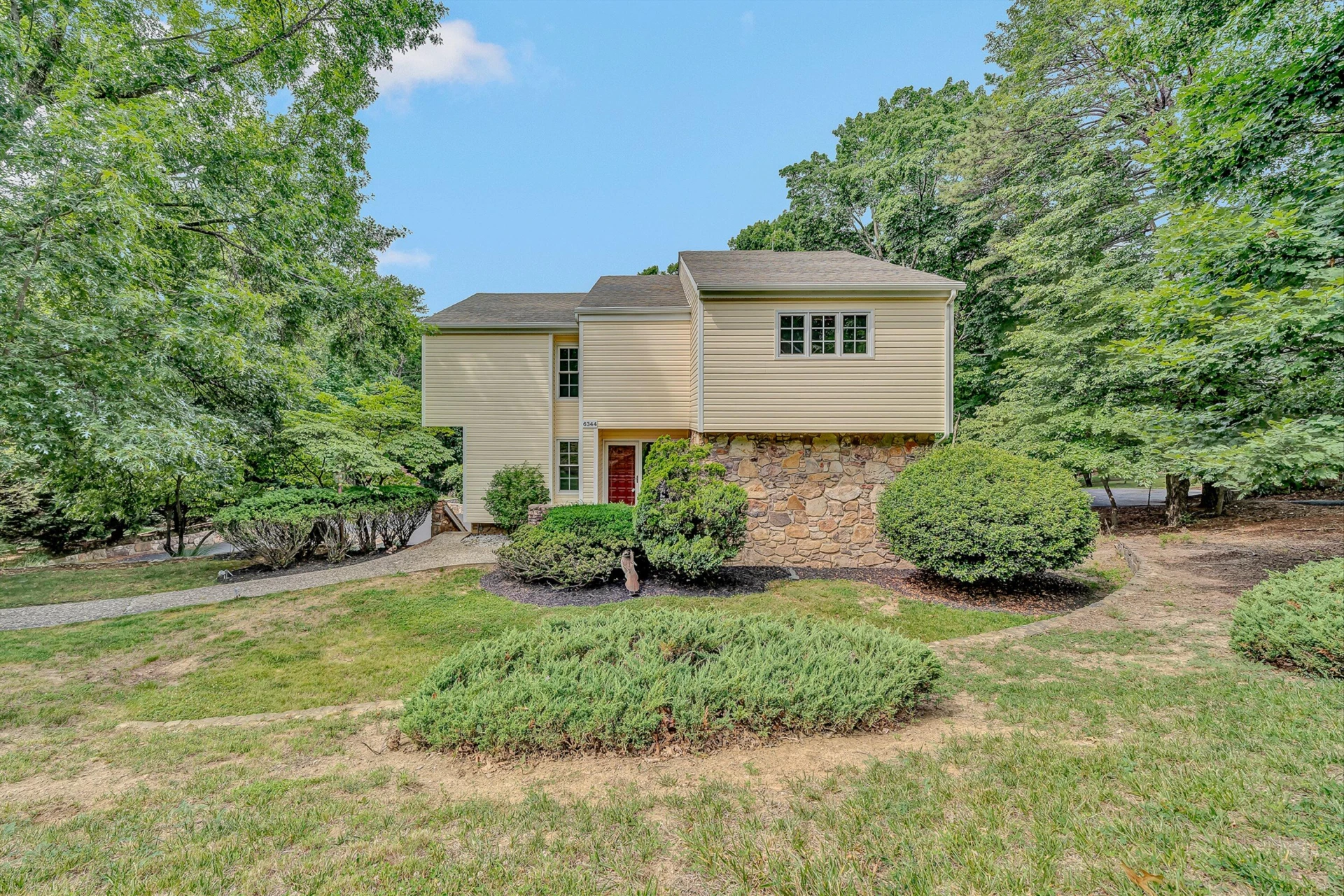 6344 Fairway Forest DR - Photo 2