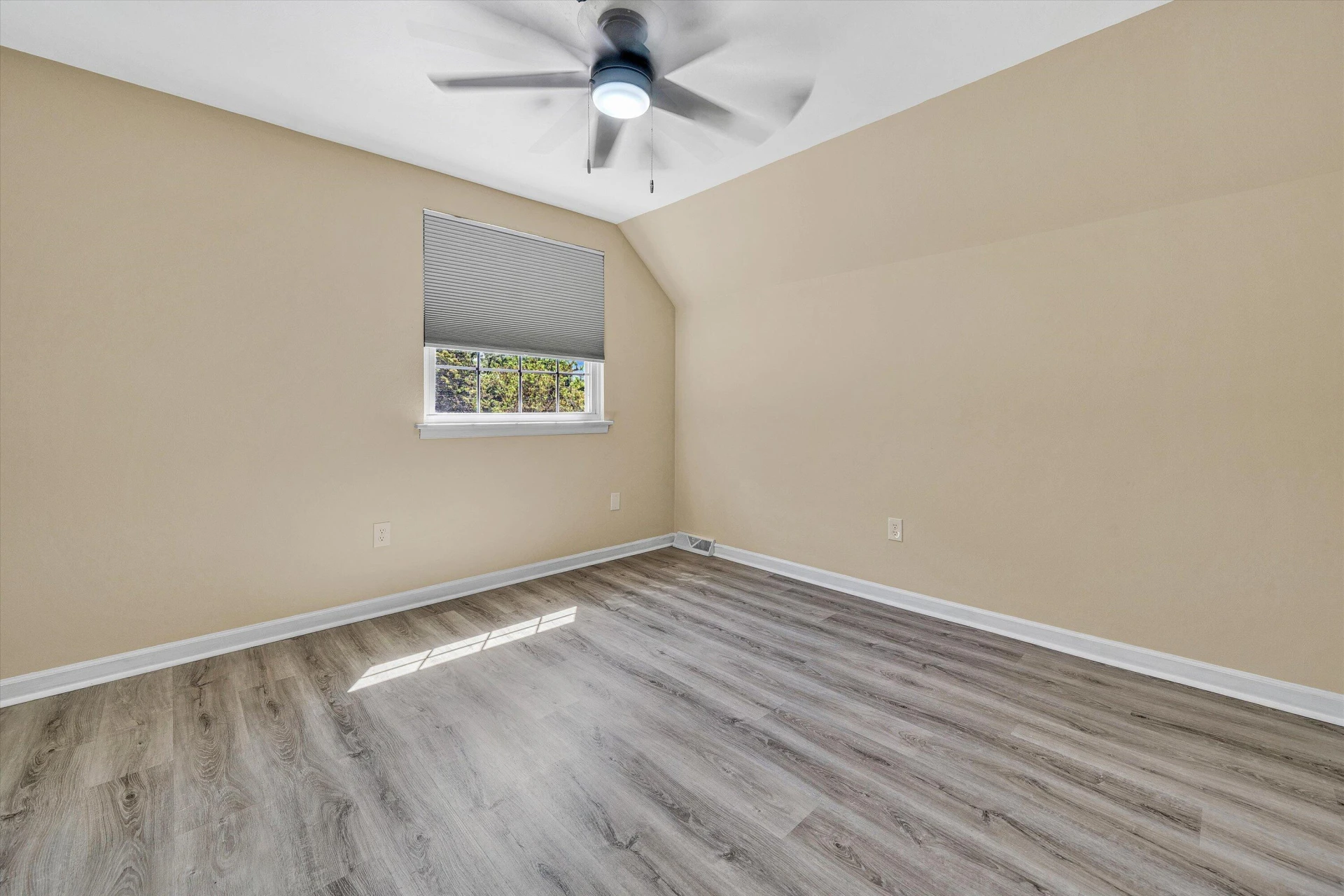 2701 Bluefield BLVD SW - Photo 18