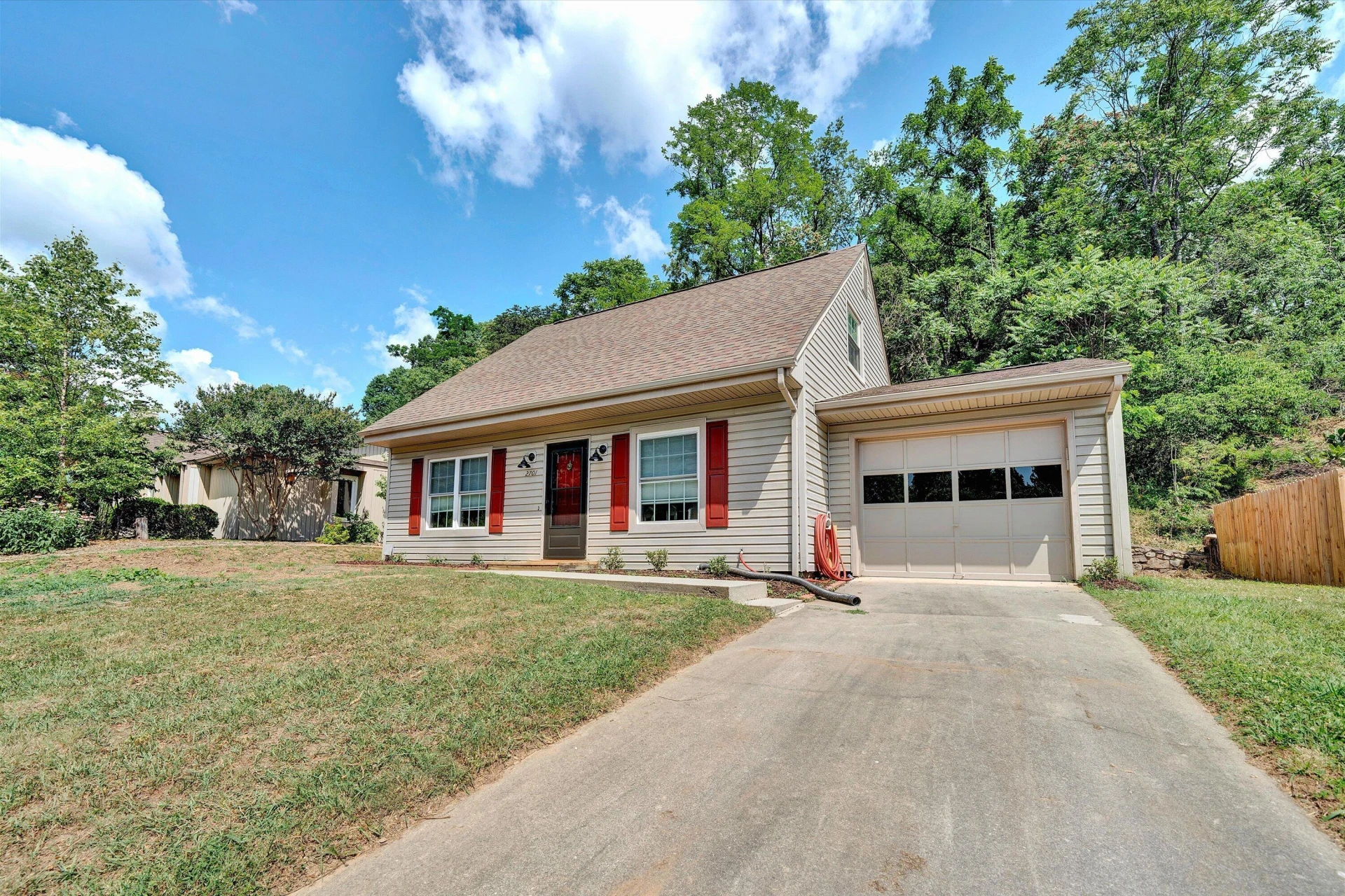 2701 Bluefield BLVD SW - Photo 2