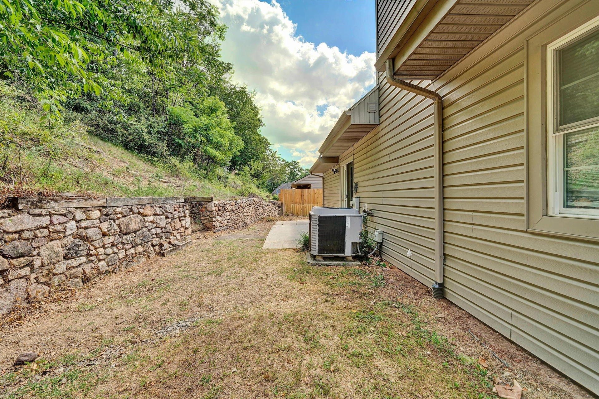 2701 Bluefield BLVD SW - Photo 26