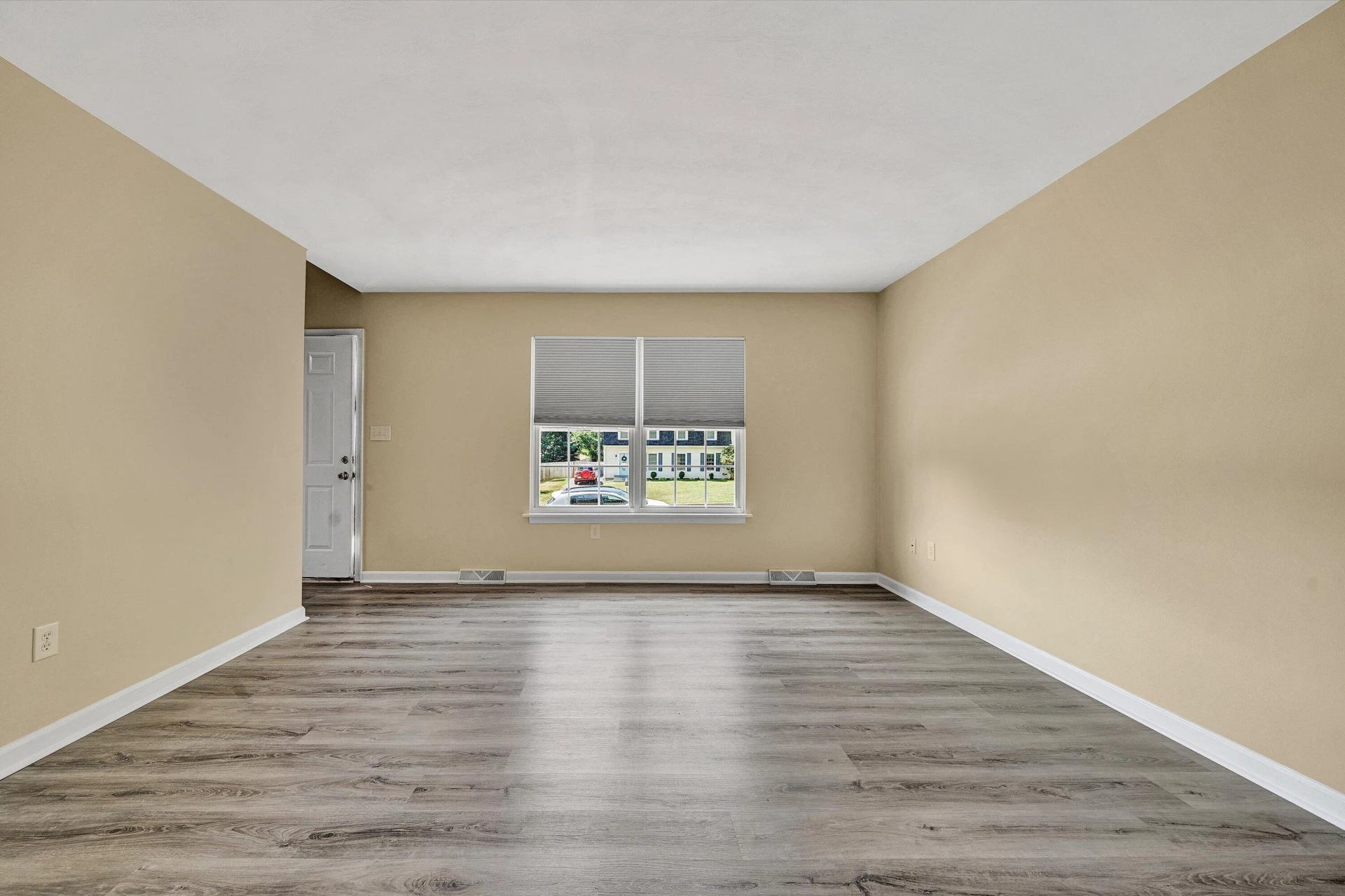 2701 Bluefield BLVD SW - Photo 5