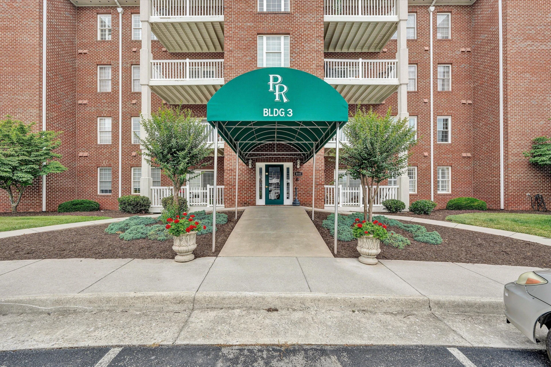 4444 Pheasant Ridge RD SW #206