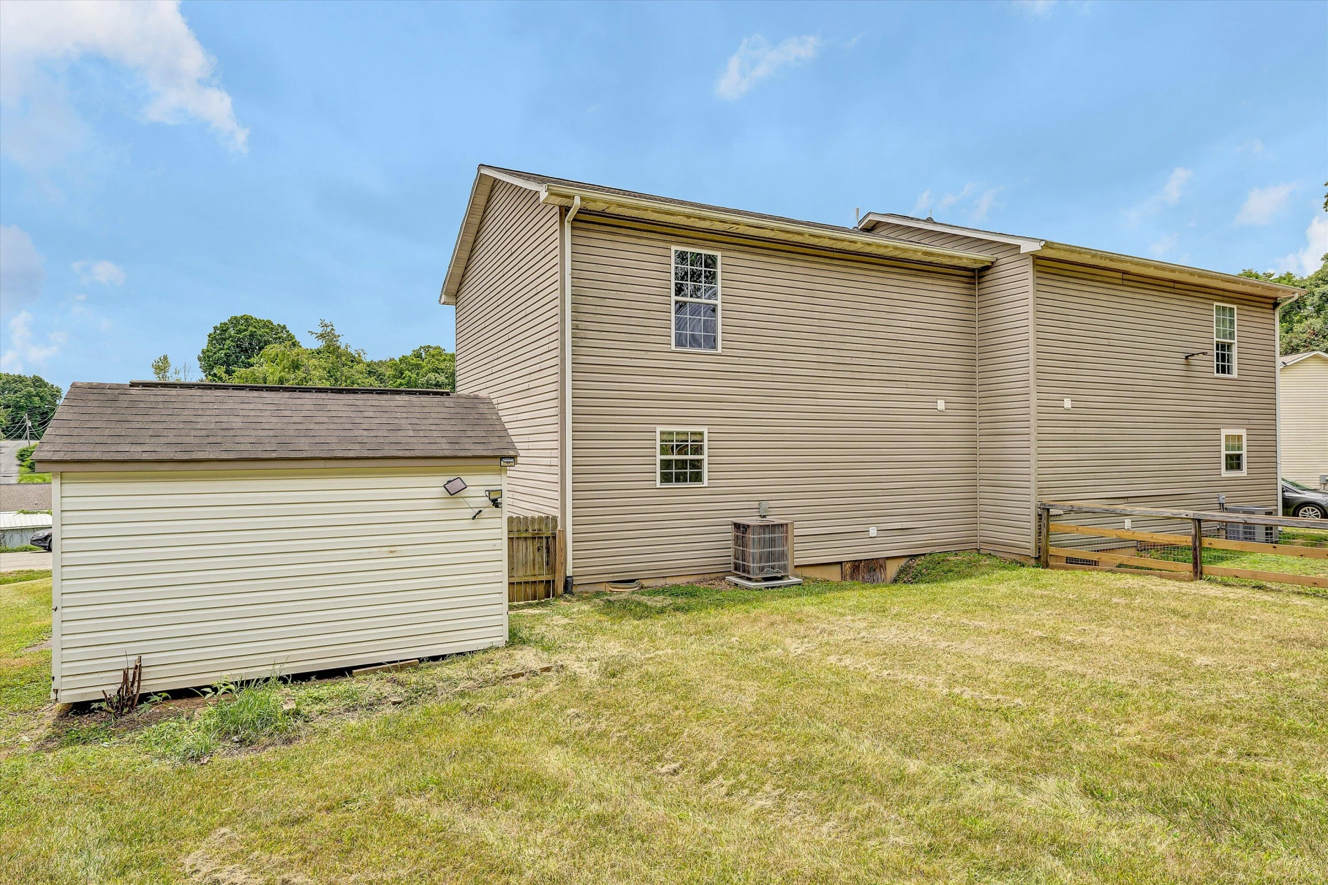 1400 Rigby ST NE - Photo 20