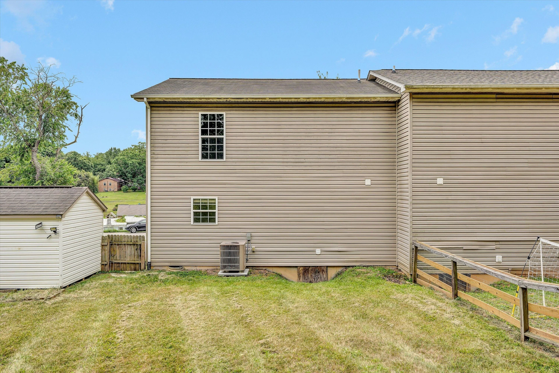 1400 Rigby ST NE - Photo 21