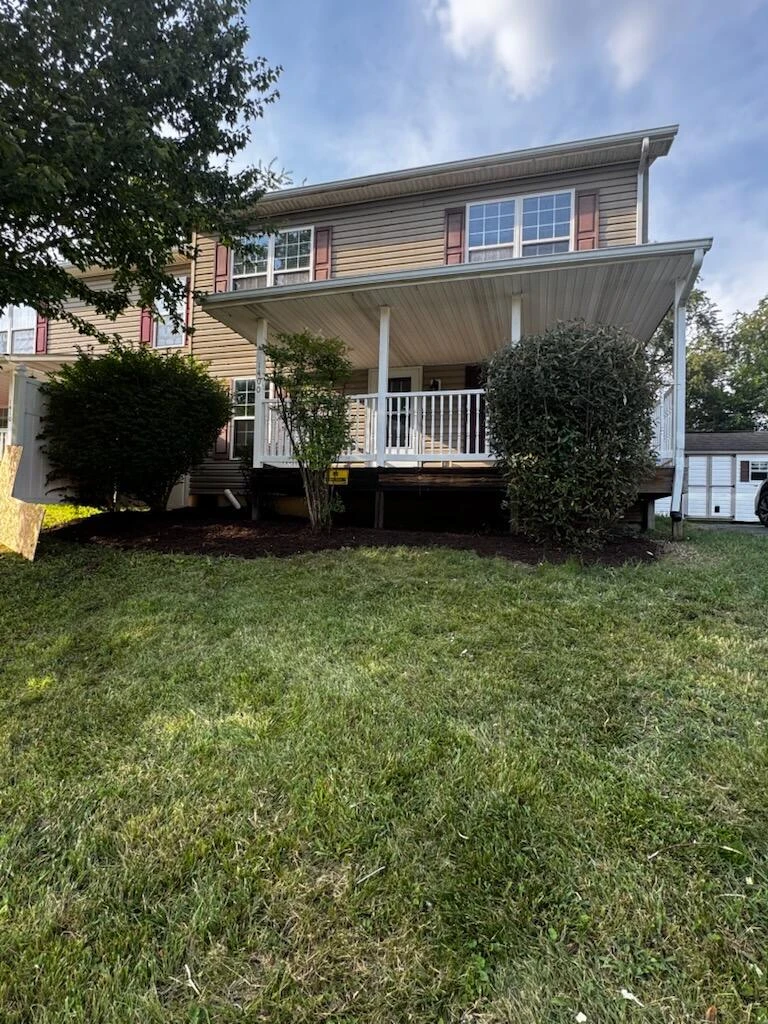 1400 Rigby ST NE - Photo 2