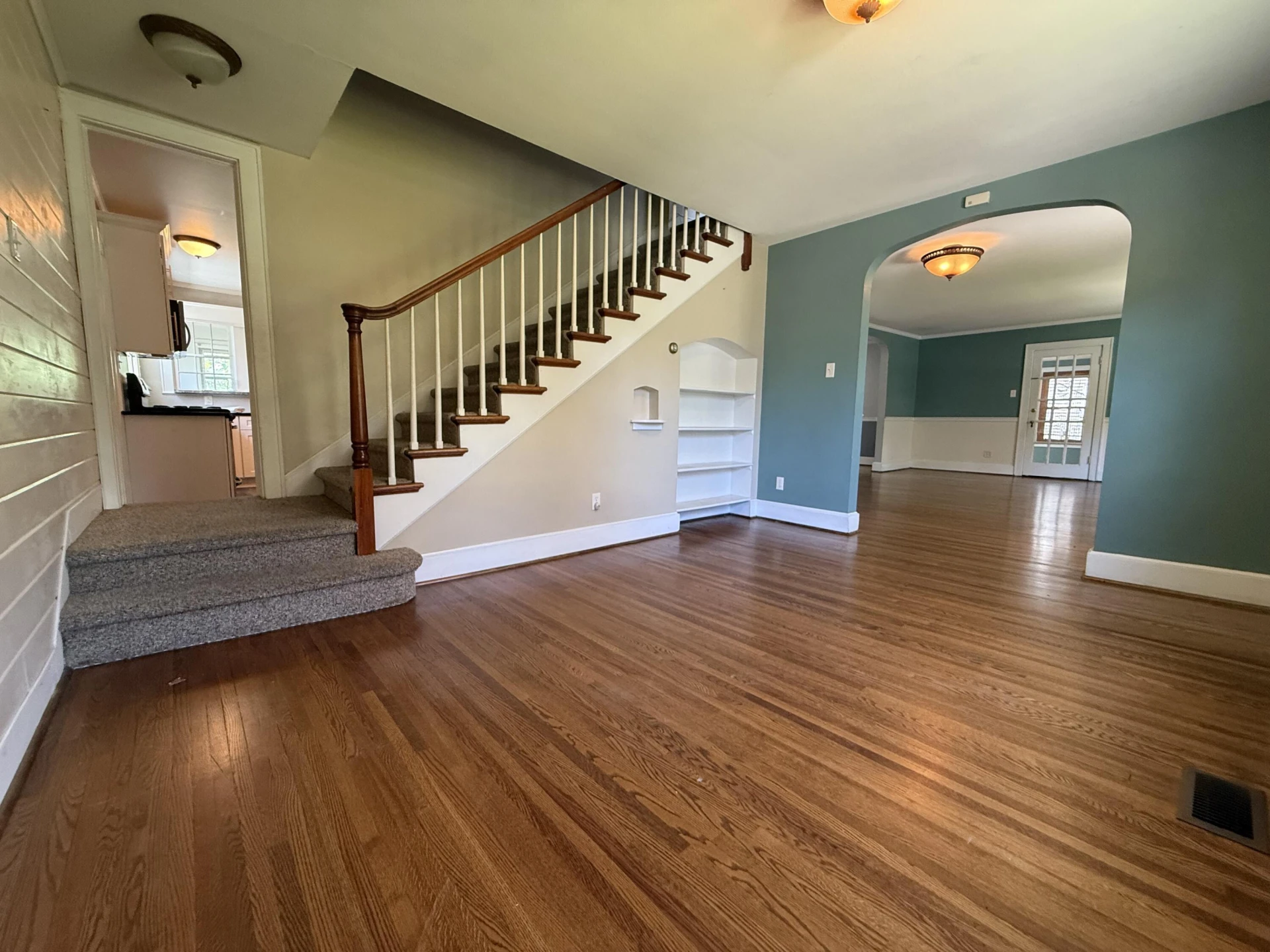819 Palace BLVD - Photo 10