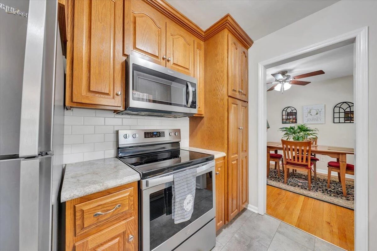 2834 Neil DR - Photo 13