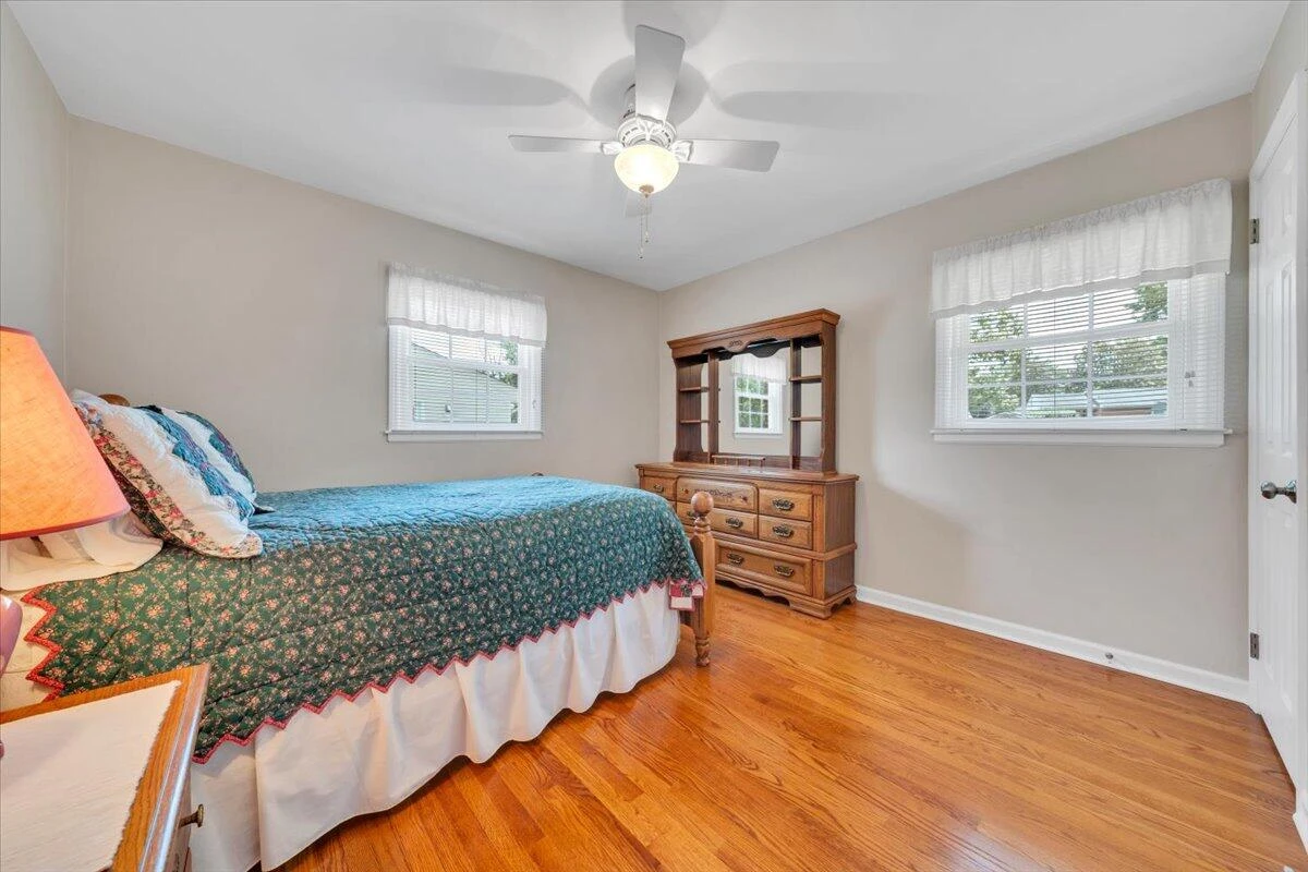 2834 Neil DR - Photo 15