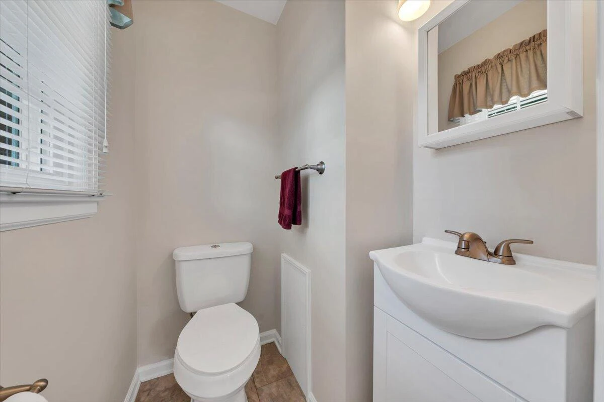 2834 Neil DR - Photo 17