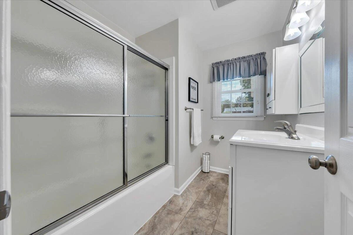 2834 Neil DR - Photo 20