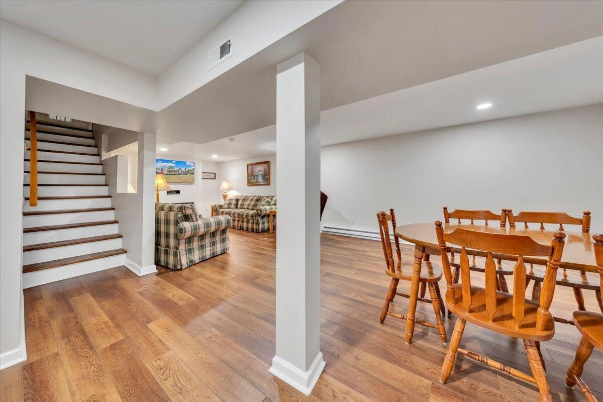 2834 Neil DR - Photo 22
