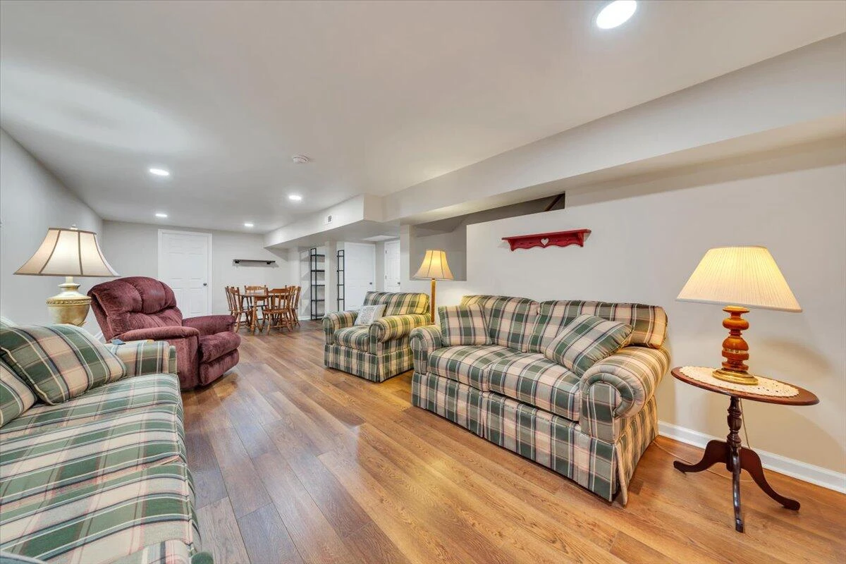 2834 Neil DR - Photo 25