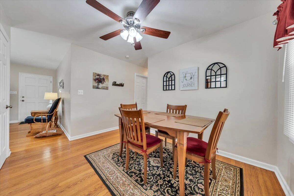 2834 Neil DR - Photo 8