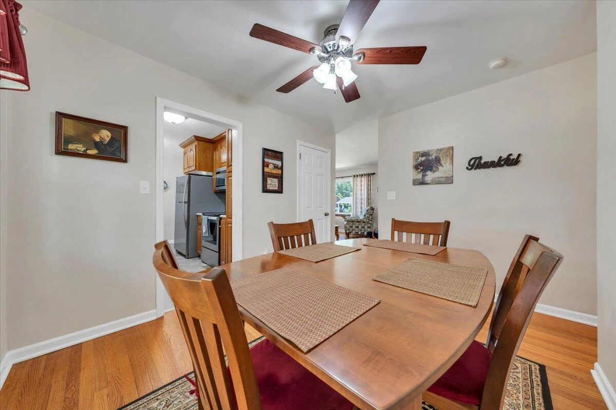2834 Neil DR - Photo 9