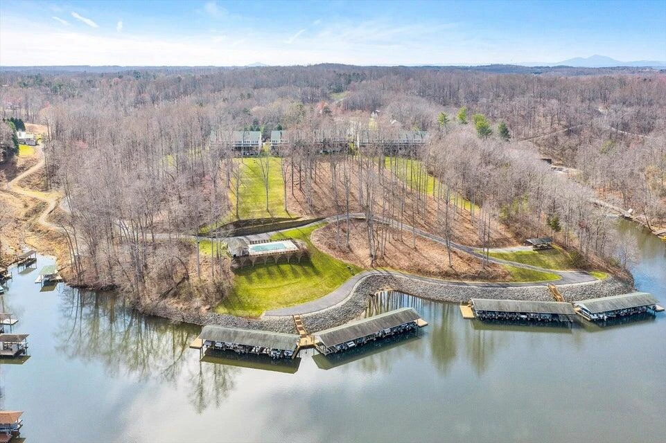 231 Mountain Cove DR ## A-2 - Photo 41