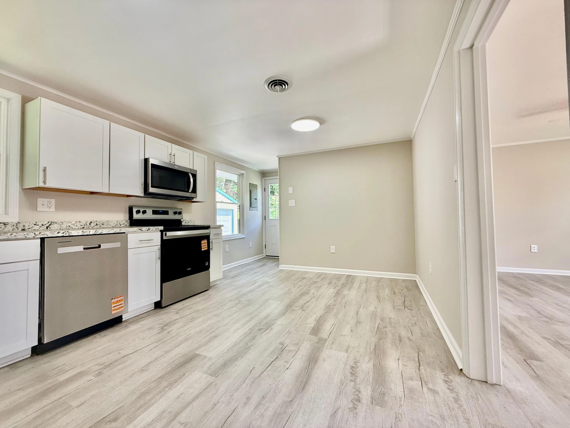 121 Irene DR - Photo 5