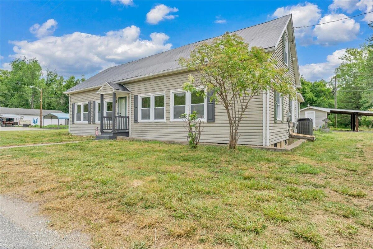 116 Henry Fork RD - Photo 2