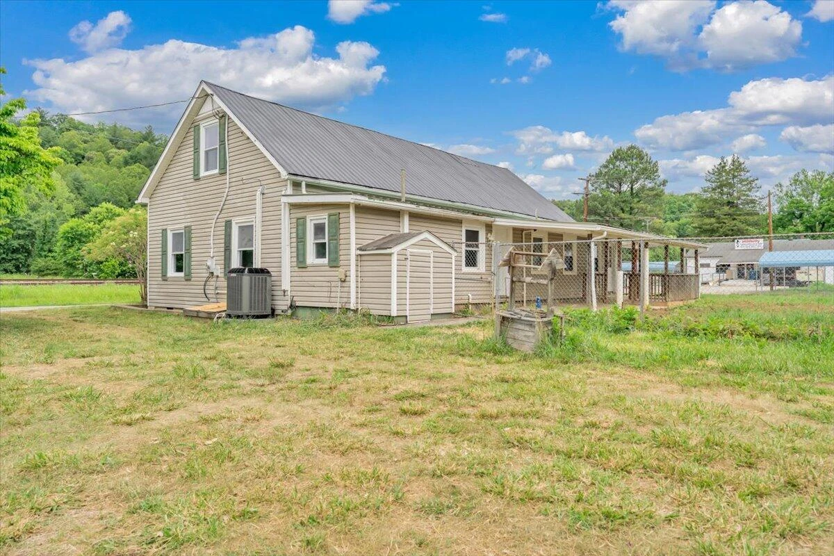 116 Henry Fork RD - Photo 21