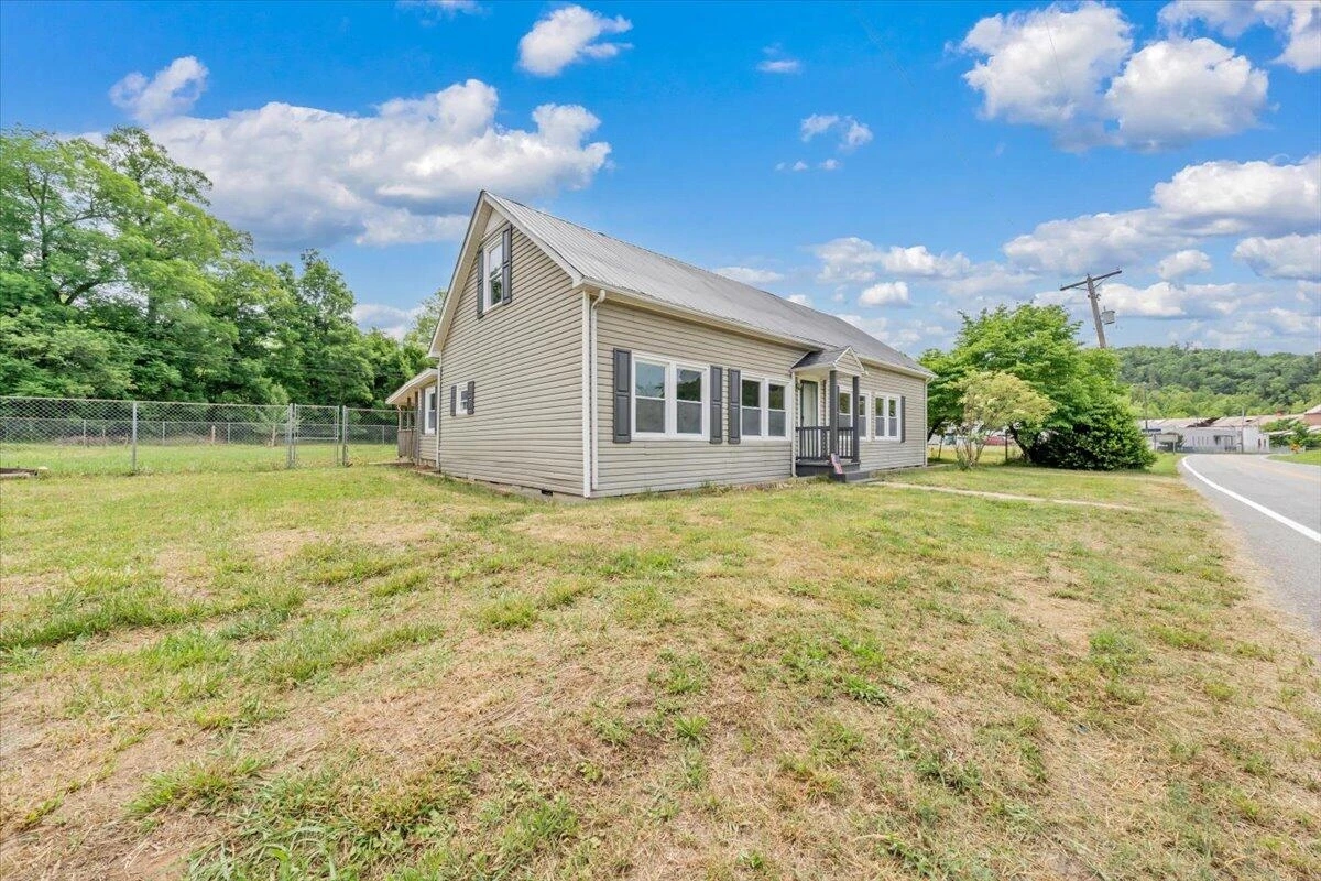 116 Henry Fork RD - Photo 3