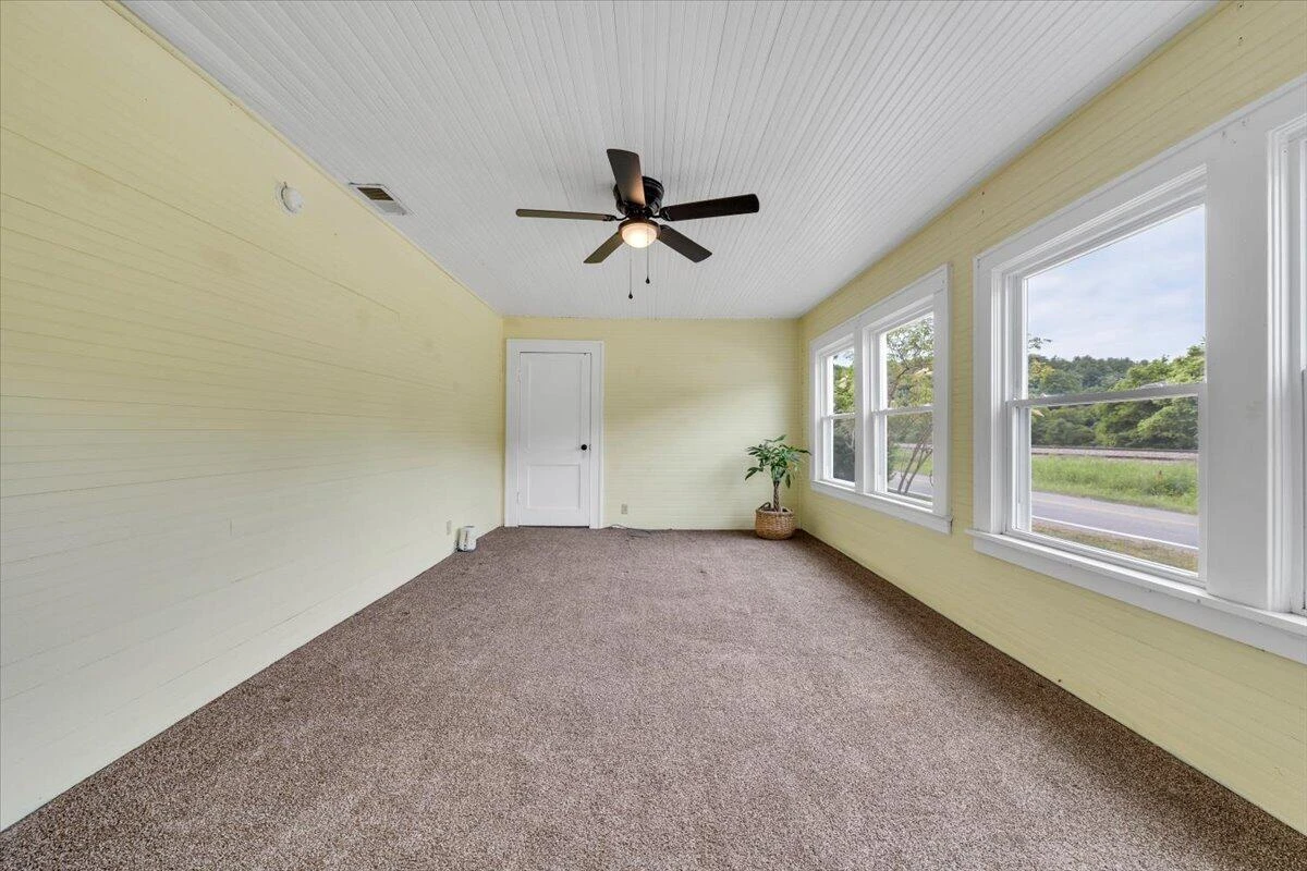 116 Henry Fork RD - Photo 32