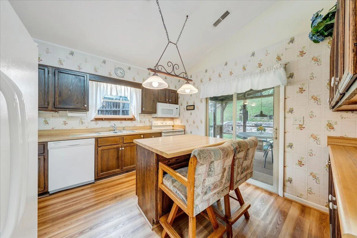 7029 Autumn Wood LN - Photo 12
