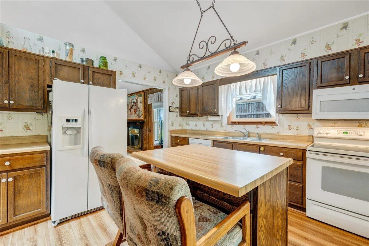 7029 Autumn Wood LN - Photo 15