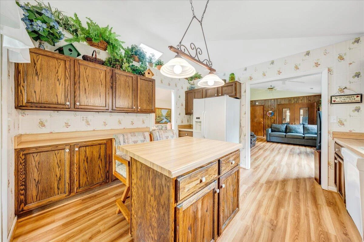 7029 Autumn Wood LN - Photo 16