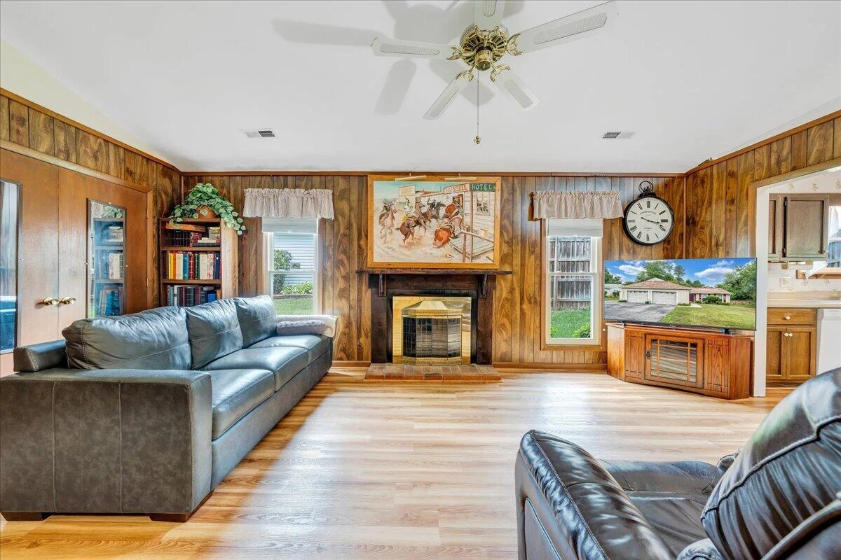 7029 Autumn Wood LN - Photo 18
