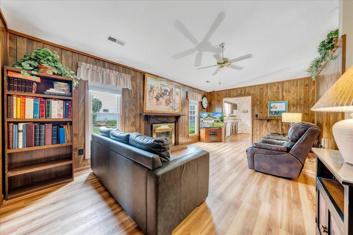 7029 Autumn Wood LN - Photo 19