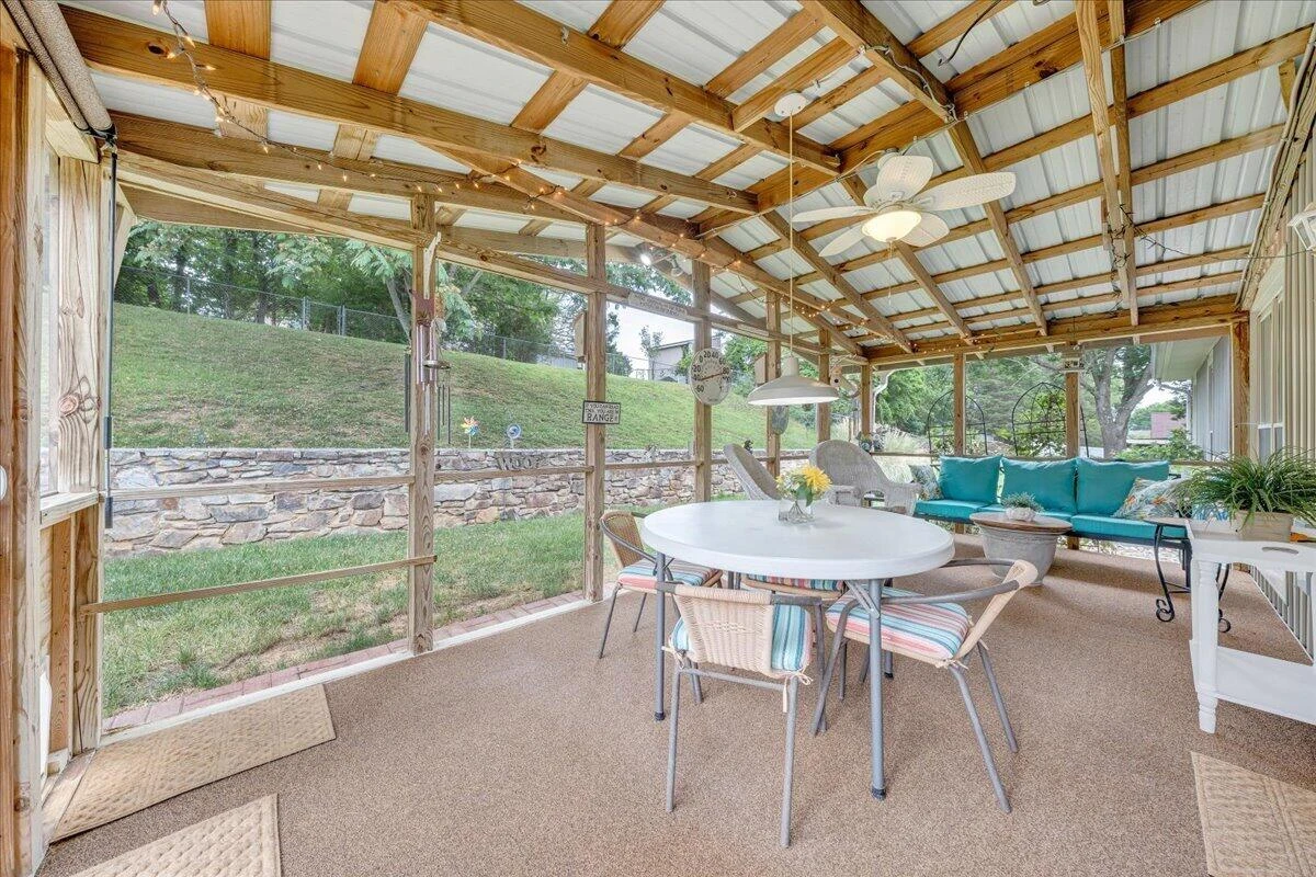 7029 Autumn Wood LN - Photo 30