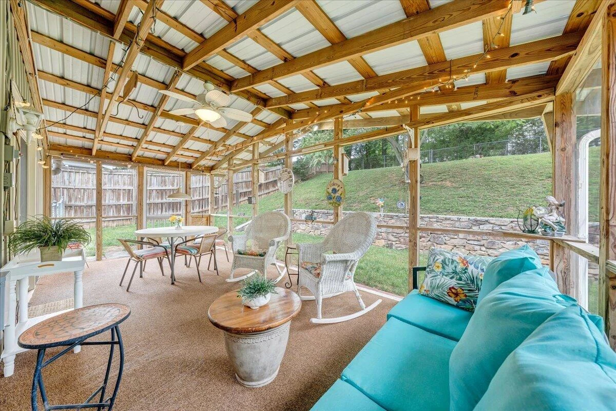 7029 Autumn Wood LN - Photo 32
