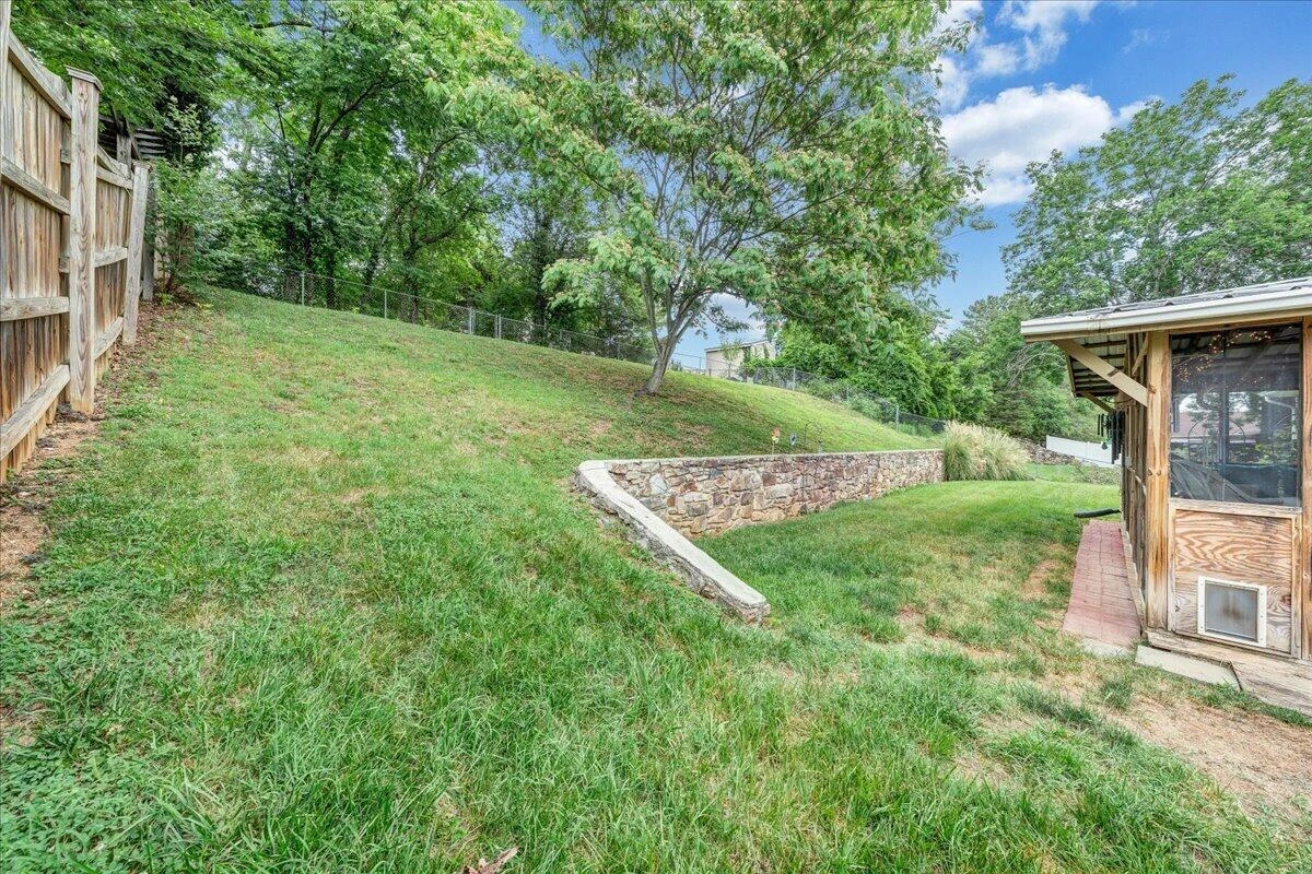 7029 Autumn Wood LN - Photo 33