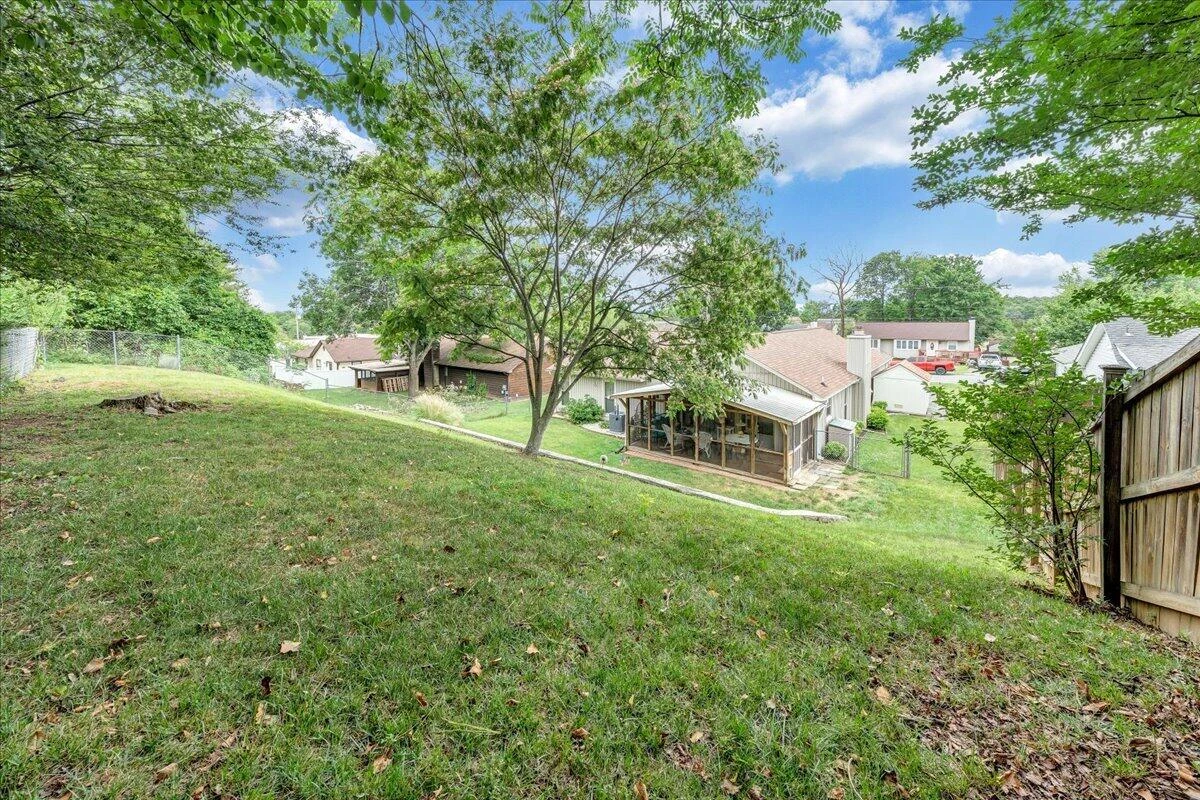 7029 Autumn Wood LN - Photo 35