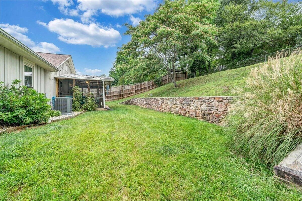 7029 Autumn Wood LN - Photo 38