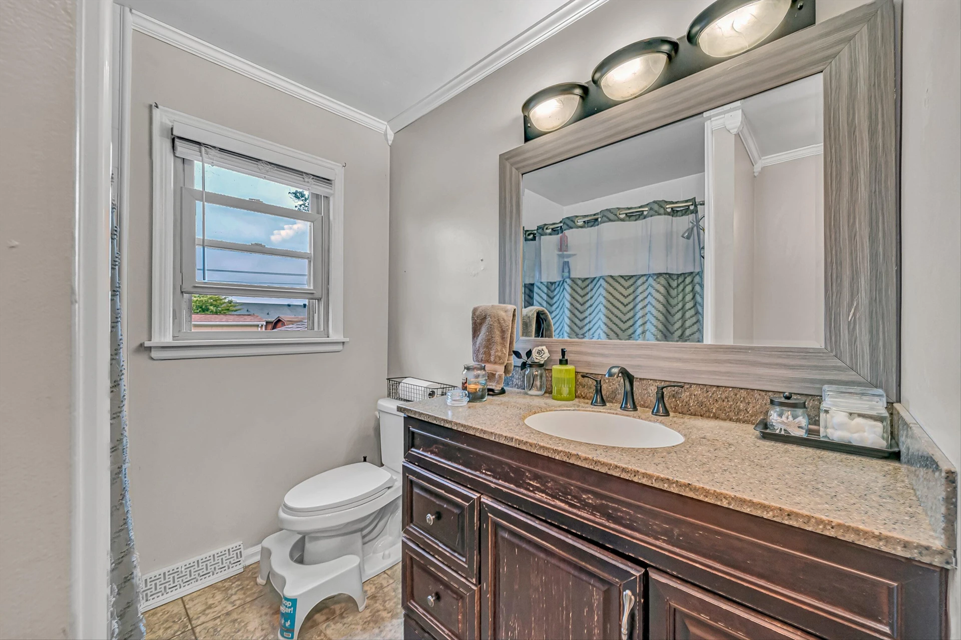 5733 Sierra DR - Photo 16