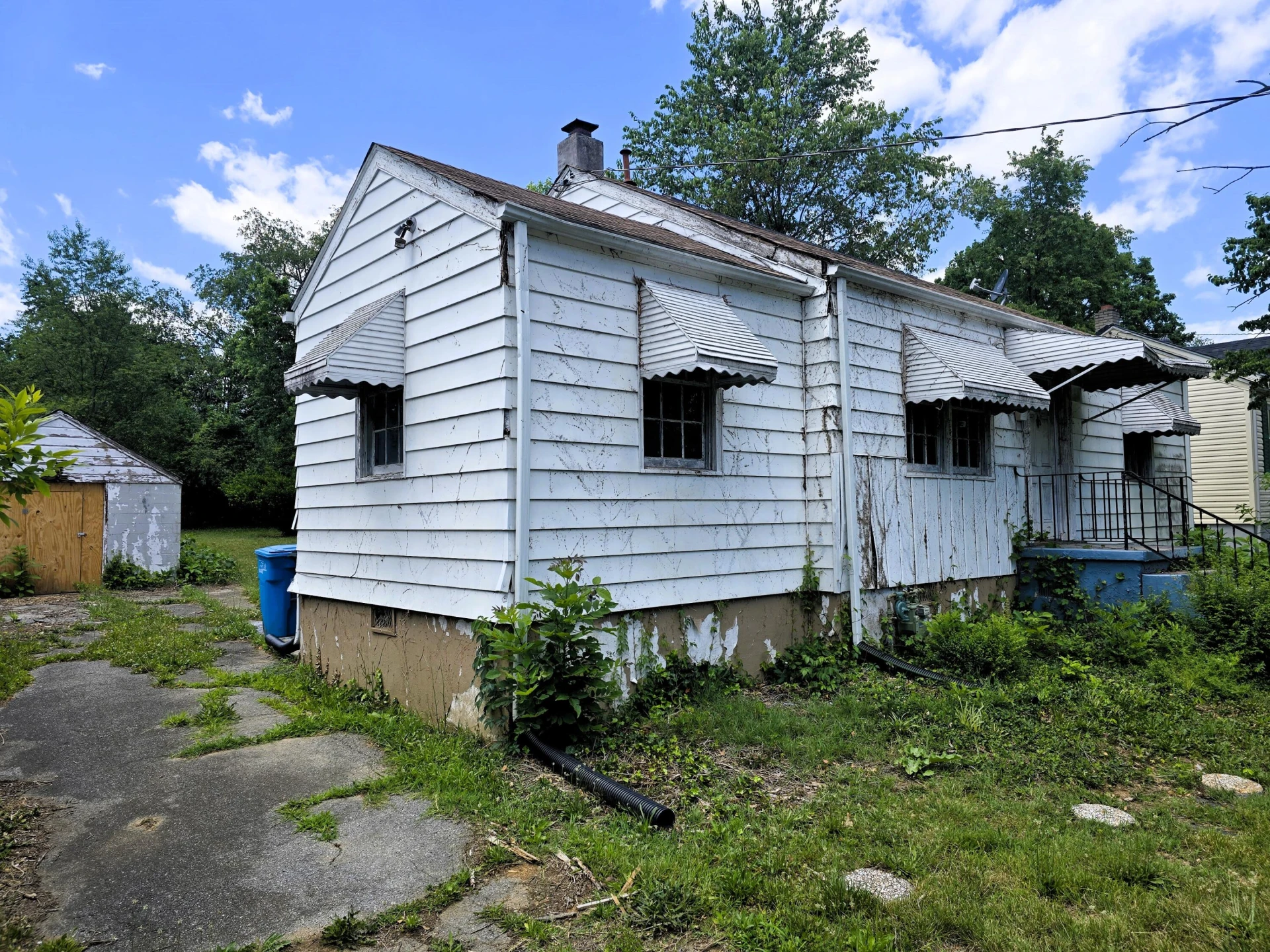 1430 Forest Park BLVD NW - Photo 3
