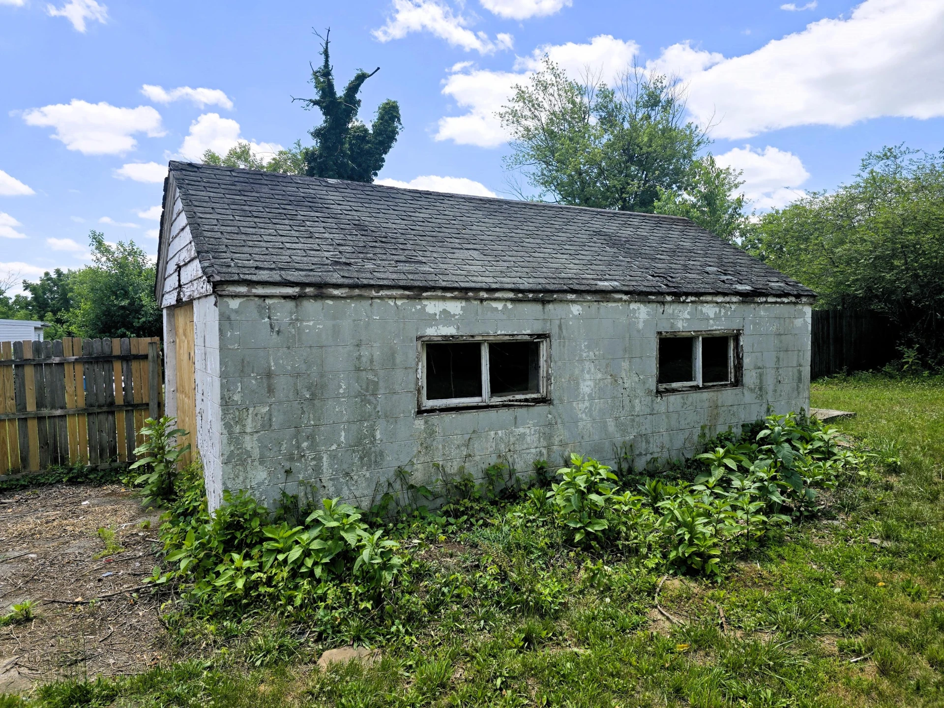 1430 Forest Park BLVD NW - Photo 9