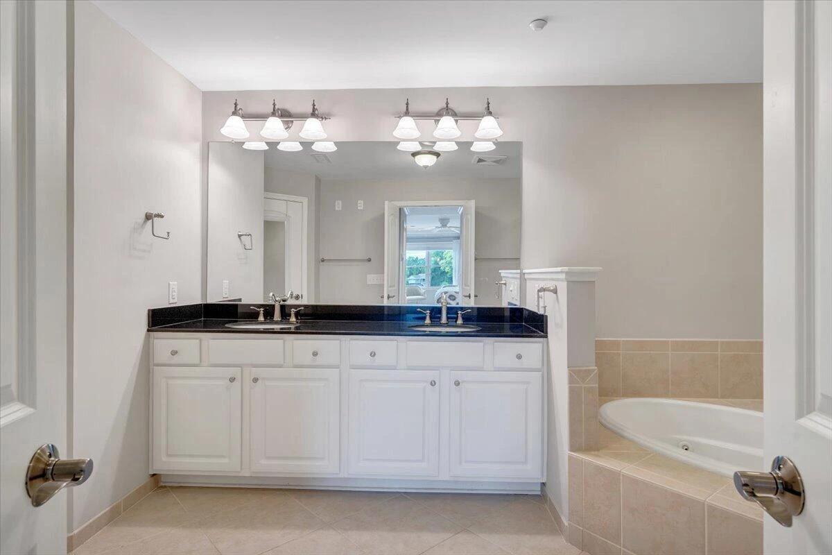 100 Bridgewater Pointe PL #303 - Photo 26