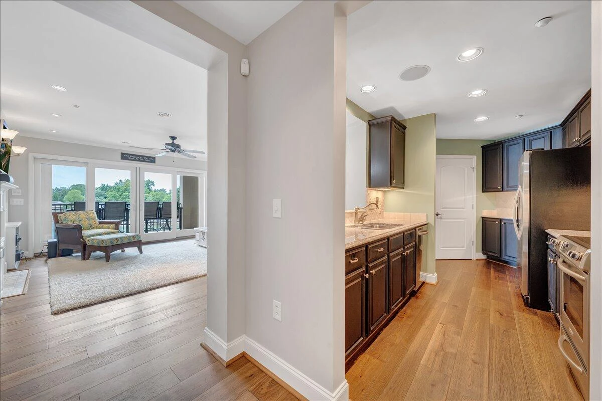 100 Bridgewater Pointe PL #303 - Photo 5