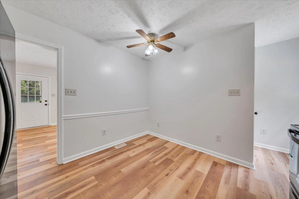 366 Bridge ST N - Photo 13